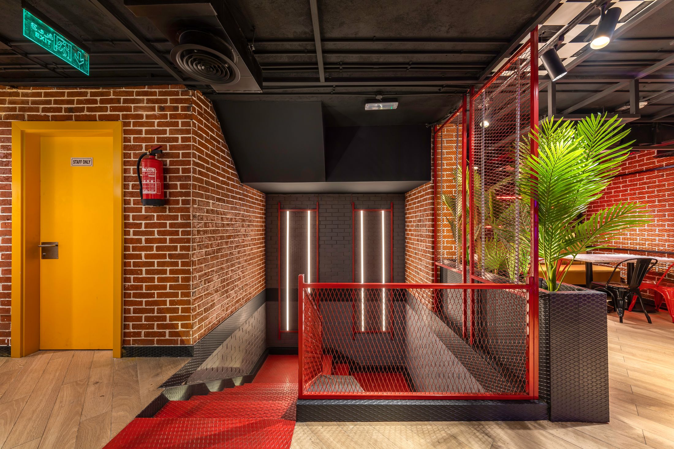 Kansas Fried Chicken — Mohndssien — Xforms Studio