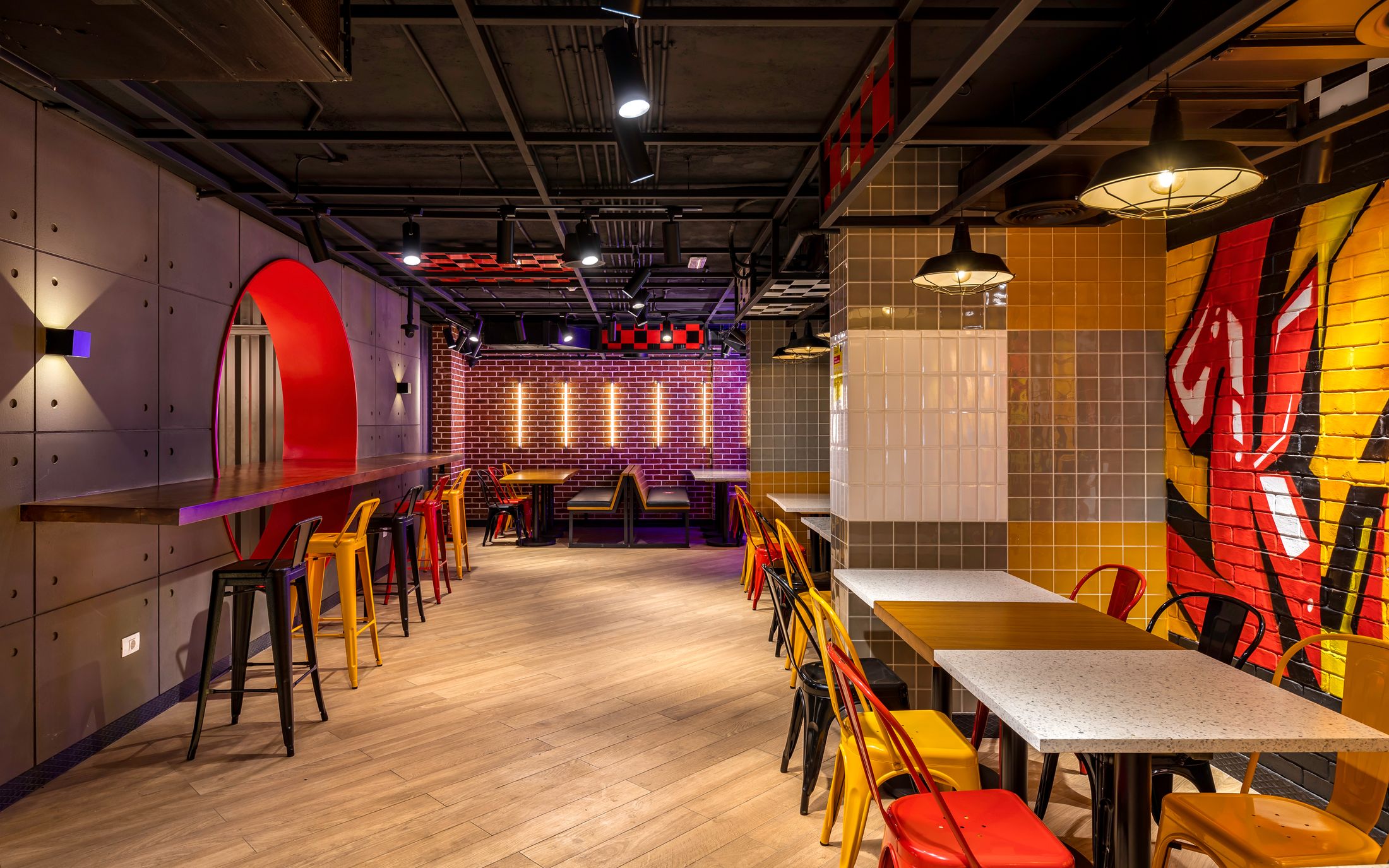 Kansas Fried Chicken — Mohndssien — Xforms Studio